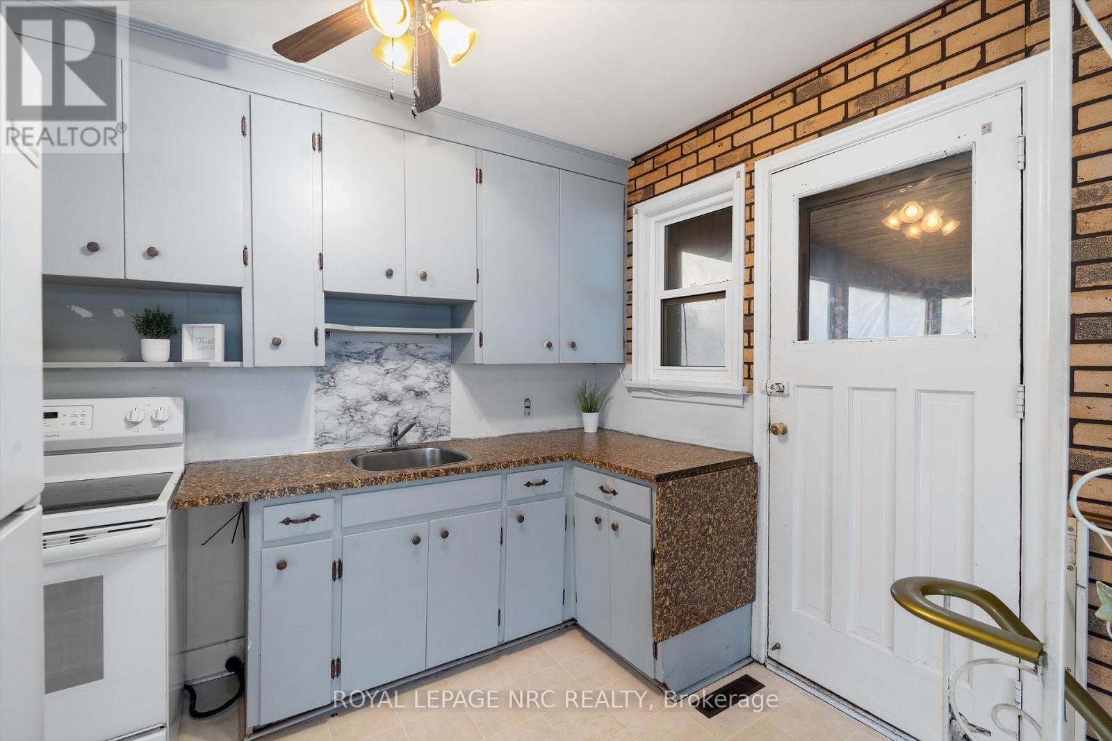 17 MILTON ROAD, St. Catharines (E. Chester), Ontario, L2P3E7 — Photo 9