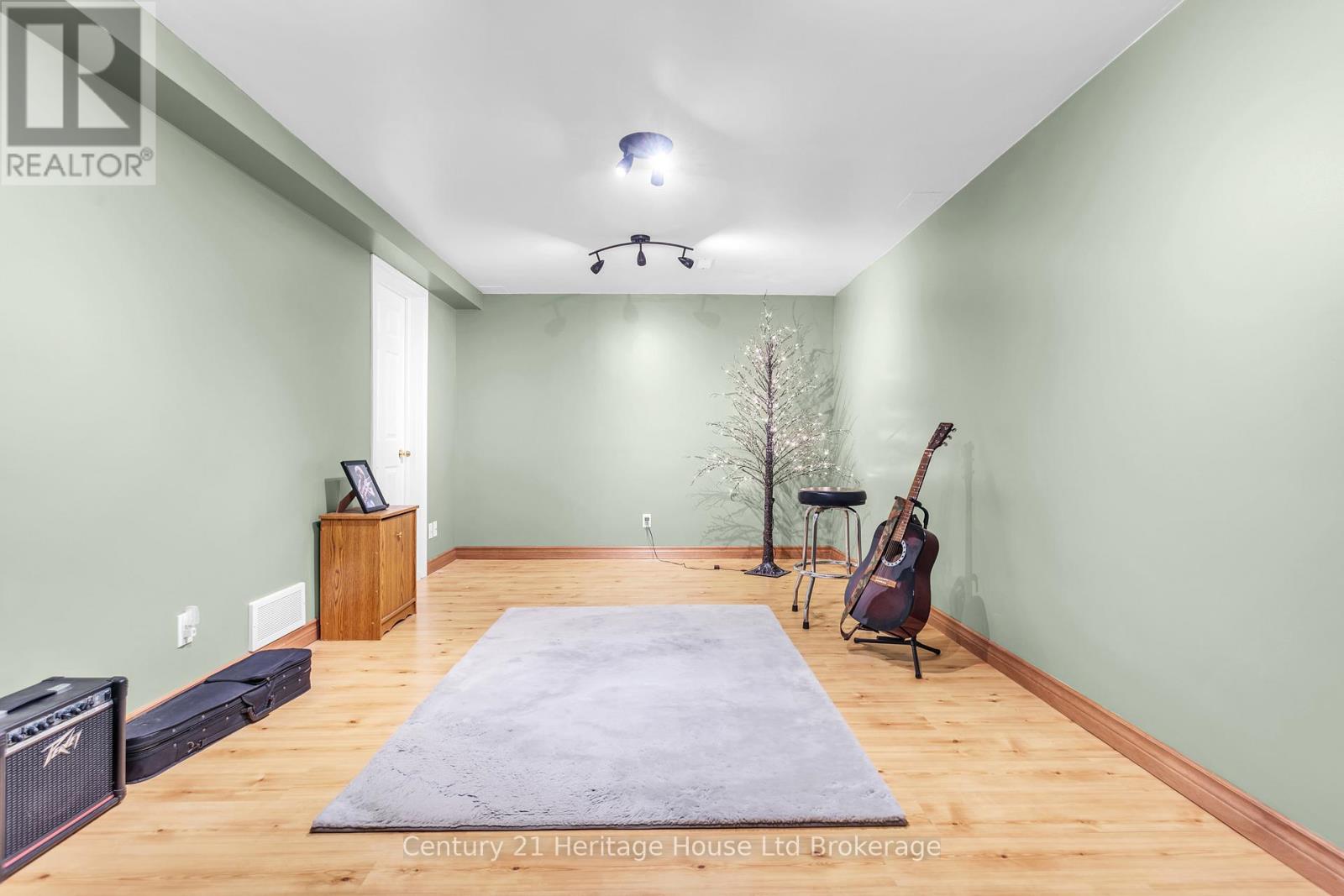 15 GIBSON DRIVE, Tillsonburg, Ontario, N4G5G4 — Photo 12