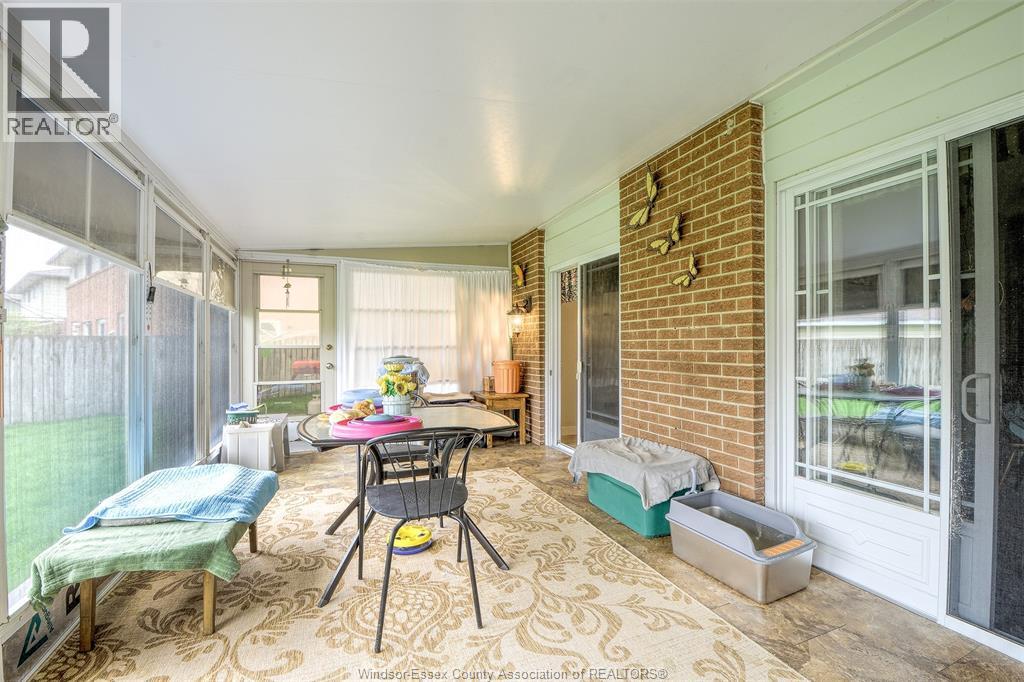 9445 ALTEN DRIVE, Windsor, Ontario, N8R1V9 — Photo 8