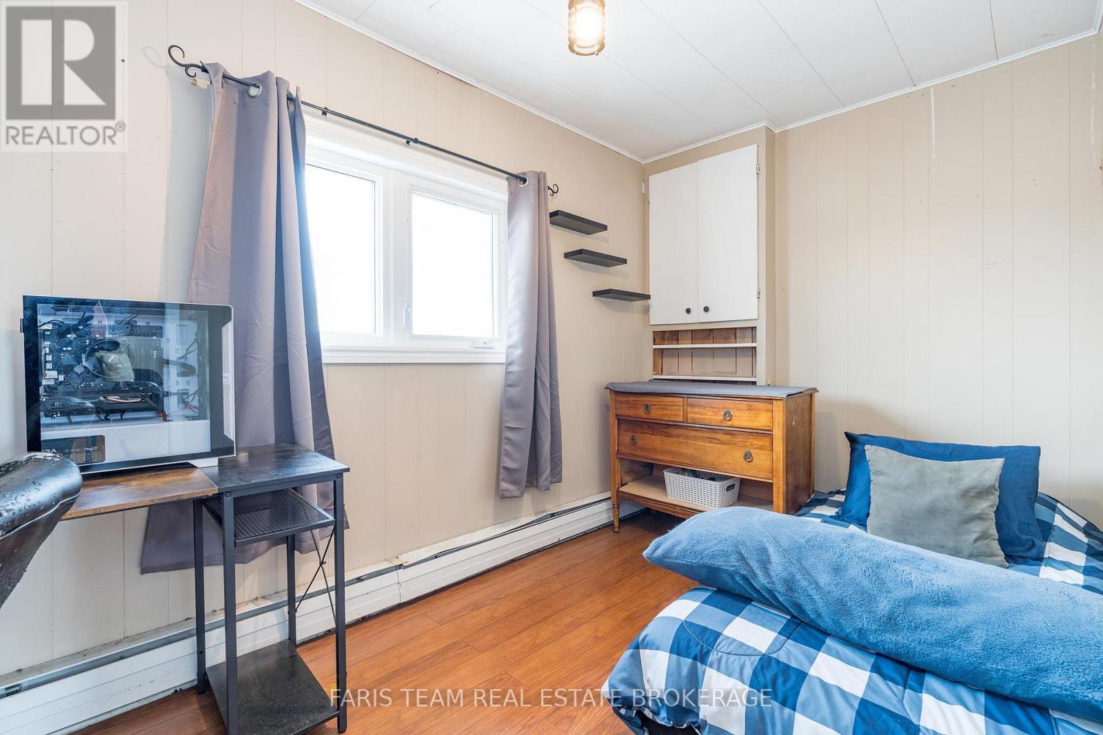 160 LAFONTAINE ROAD W, Tiny, Ontario, L9M0H1 — Photo 2