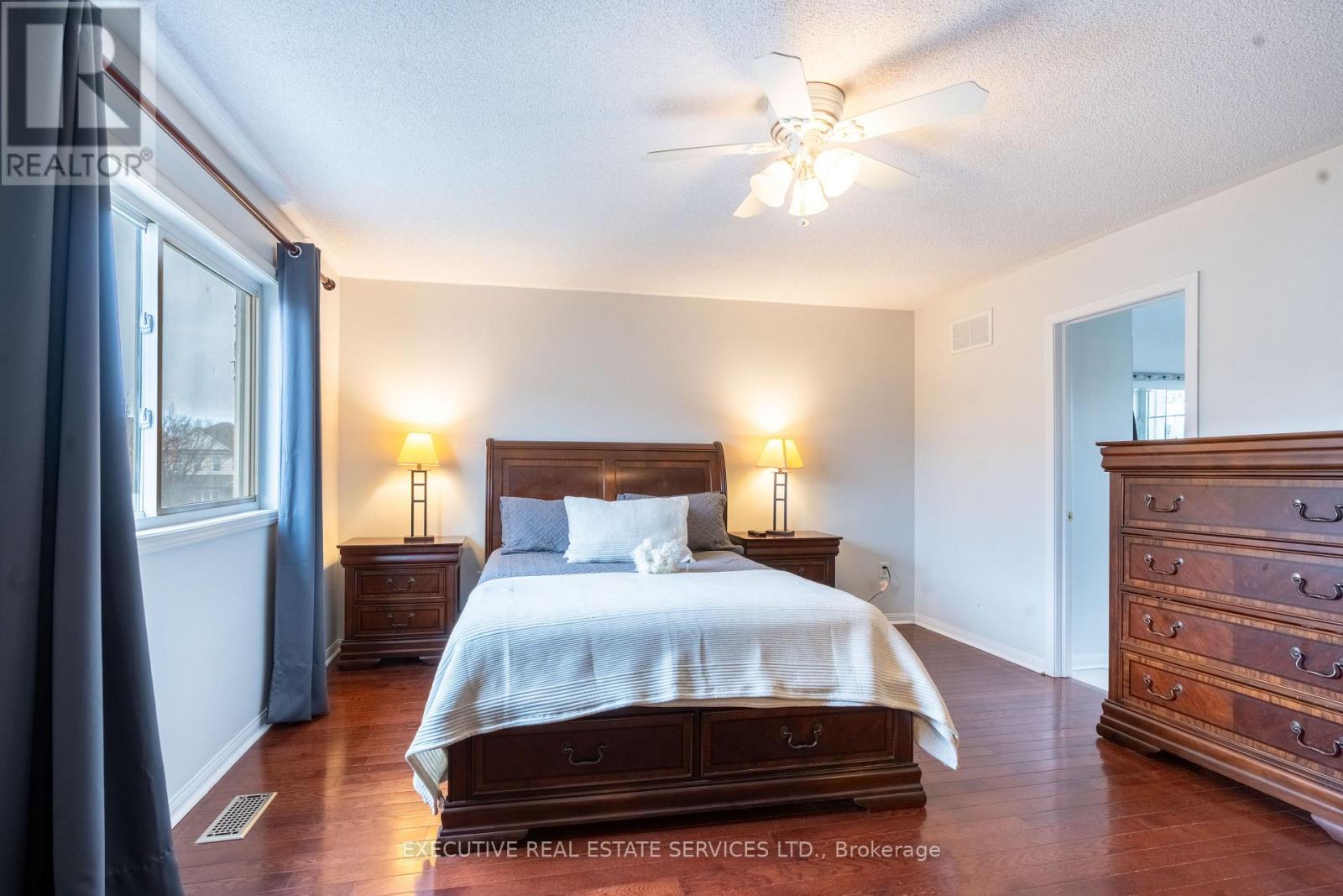 20 WETMEADOW DRIVE E, Brampton (Fletcher's Meadow), Ontario, L7A2T6 — Photo 2