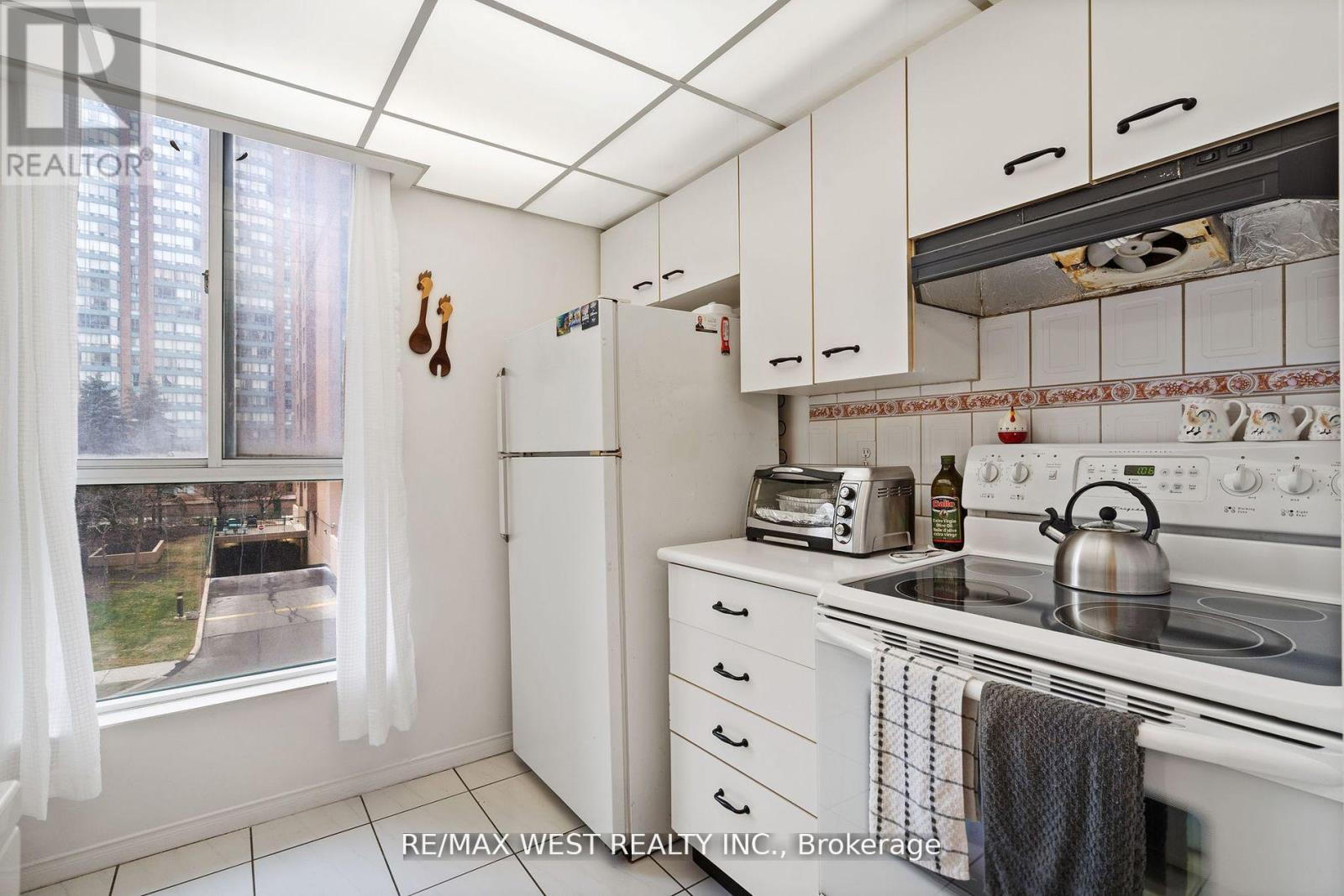 316 - 155 HILLCREST AVENUE, Mississauga (Cooksville), Ontario, L5B3Z2 — Photo 13