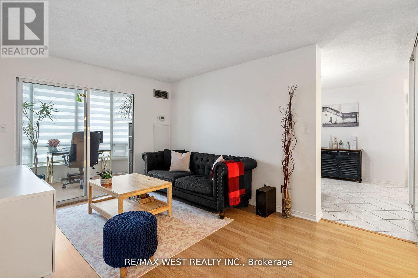 316 - 155 HILLCREST AVENUE, Mississauga (Cooksville), Ontario, L5B3Z2 — Photo 3