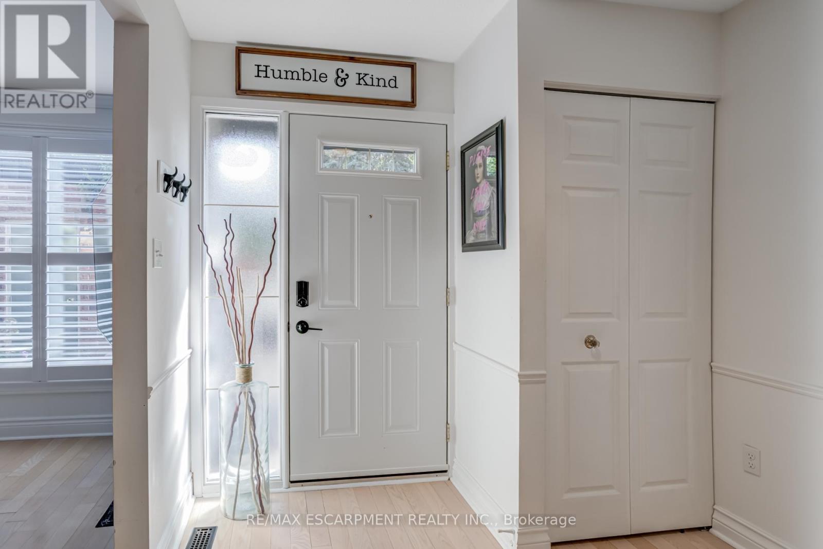 5 - 1560 KERNS ROAD, Burlington (Tyandaga), Ontario, L7P3A7 — Photo 7