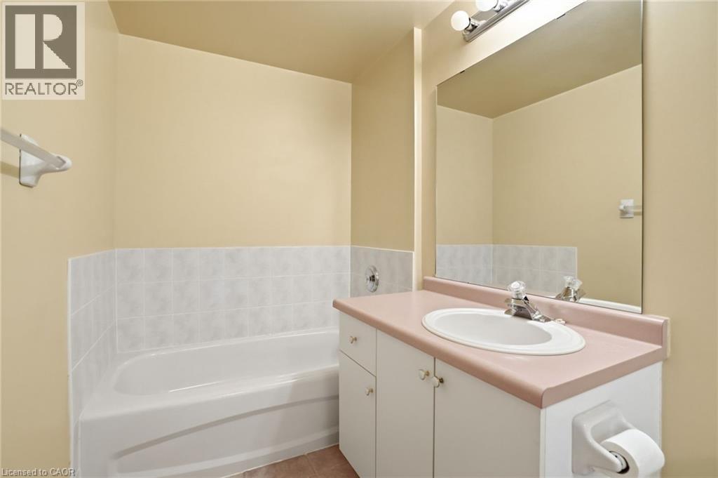 3497 UPPER MIDDLE Road Unit# 108, Burlington, Ontario, L7M4T6 — Photo 8
