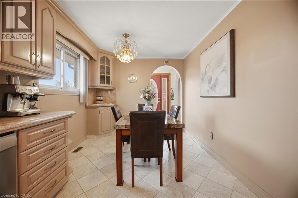 31 SUMMERCREST Drive, Hamilton, Ontario, L8K6G5 — Photo 15