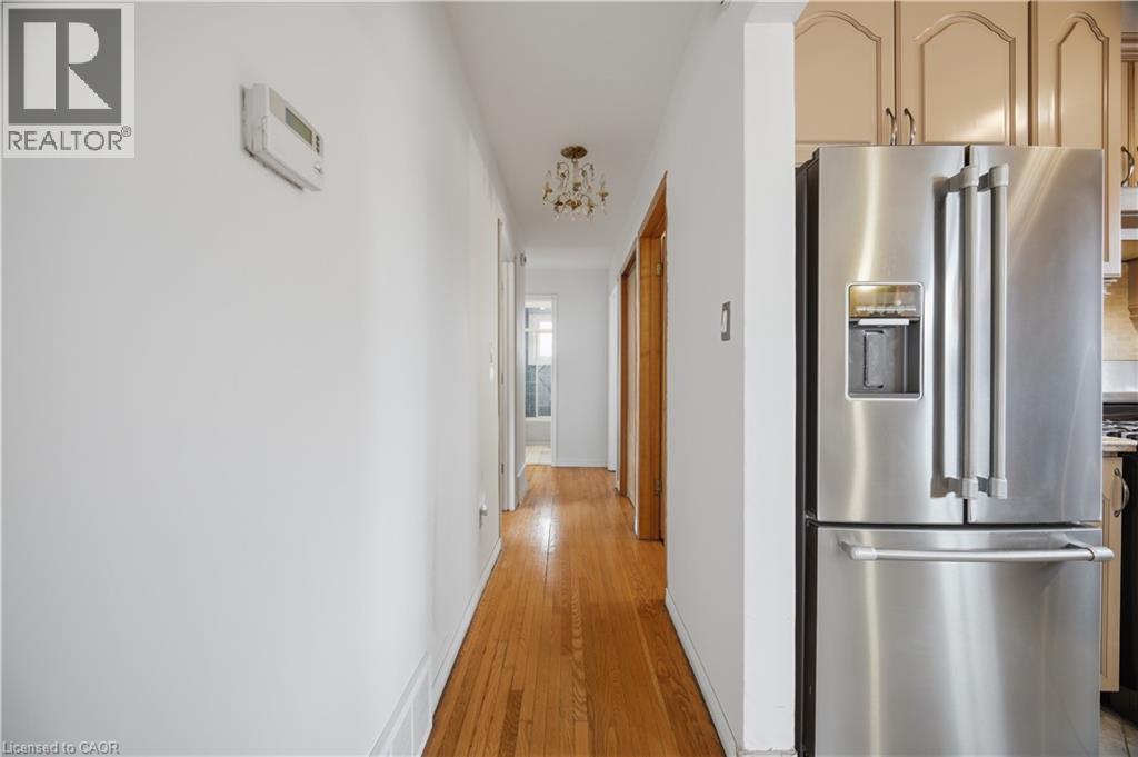 31 SUMMERCREST Drive, Hamilton, Ontario, L8K6G5 — Photo 18