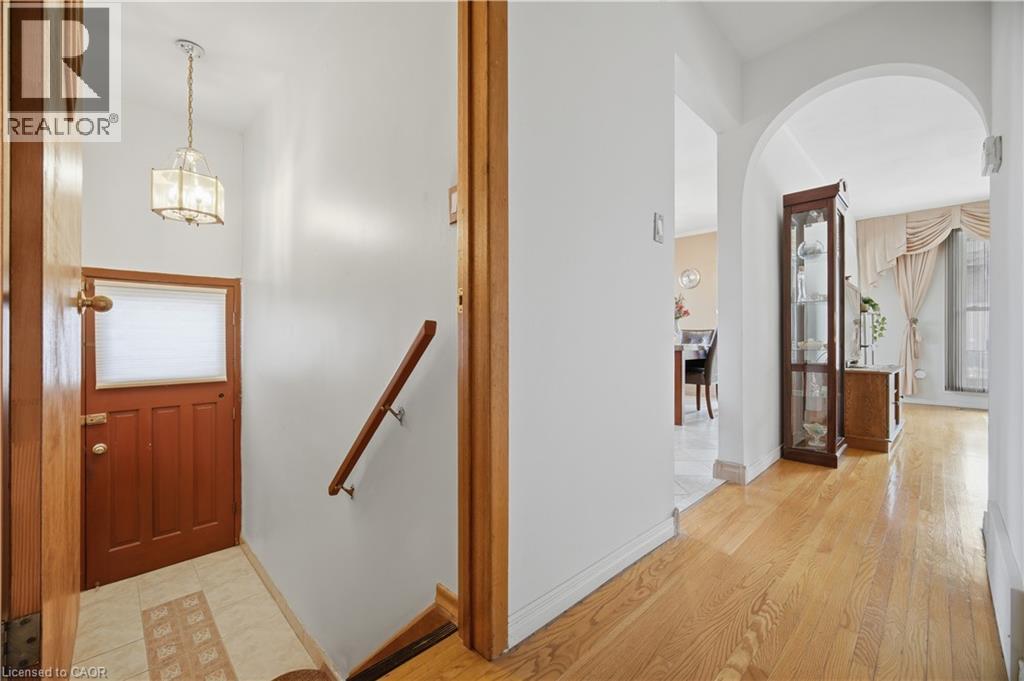 31 SUMMERCREST Drive, Hamilton, Ontario, L8K6G5 — Photo 25