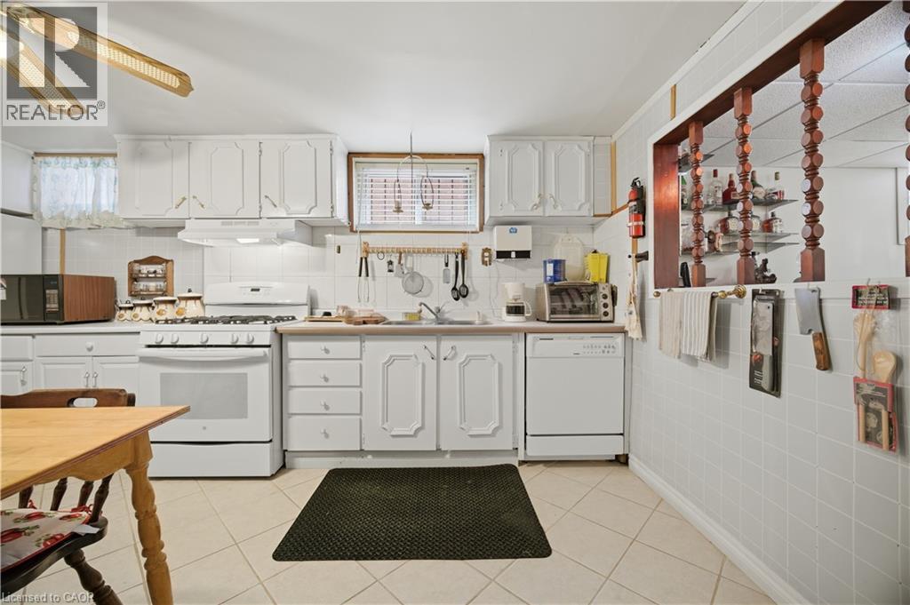 31 SUMMERCREST Drive, Hamilton, Ontario, L8K6G5 — Photo 34