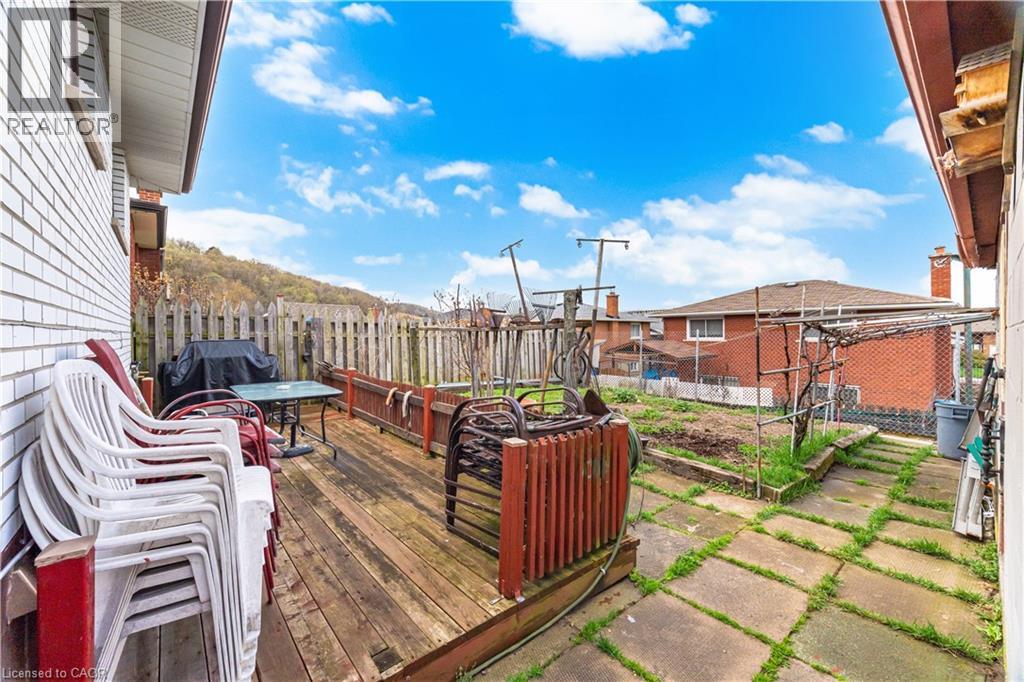 31 SUMMERCREST Drive, Hamilton, Ontario, L8K6G5 — Photo 46