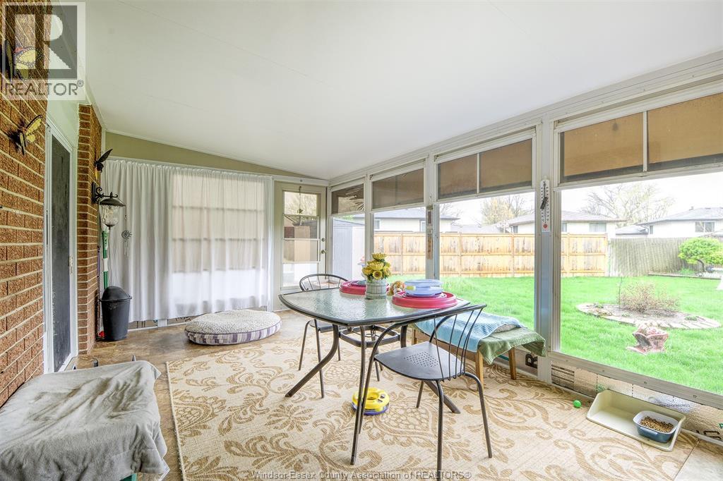 9447 ALTEN DRIVE, Windsor, Ontario, N8R1V9 — Photo 3