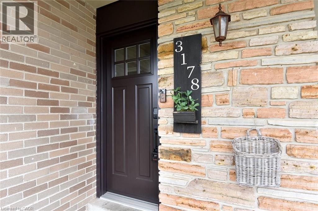 3178 HEATHFIELD Drive, Burlington, Ontario, L7M1C9 — Photo 3