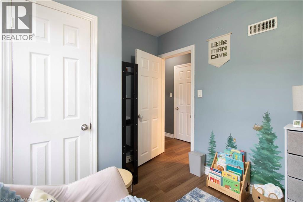 149 E 34TH Street, Hamilton, Ontario, L8V3W7 — Photo 12