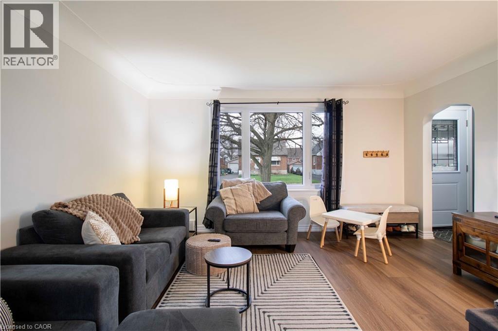 149 E 34TH Street, Hamilton, Ontario, L8V3W7 — Photo 16