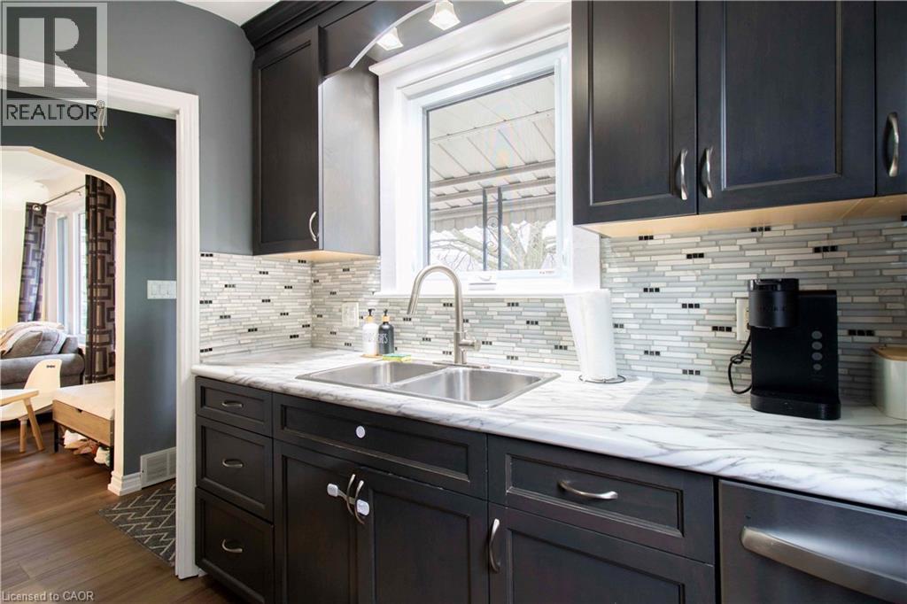 149 E 34TH Street, Hamilton, Ontario, L8V3W7 — Photo 27