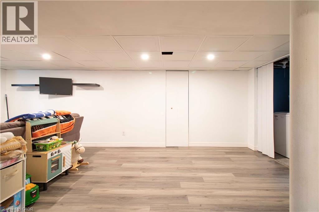 149 E 34TH Street, Hamilton, Ontario, L8V3W7 — Photo 29