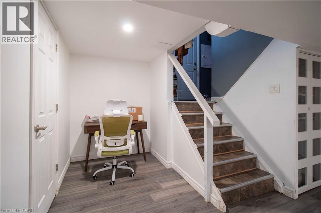 149 E 34TH Street, Hamilton, Ontario, L8V3W7 — Photo 37