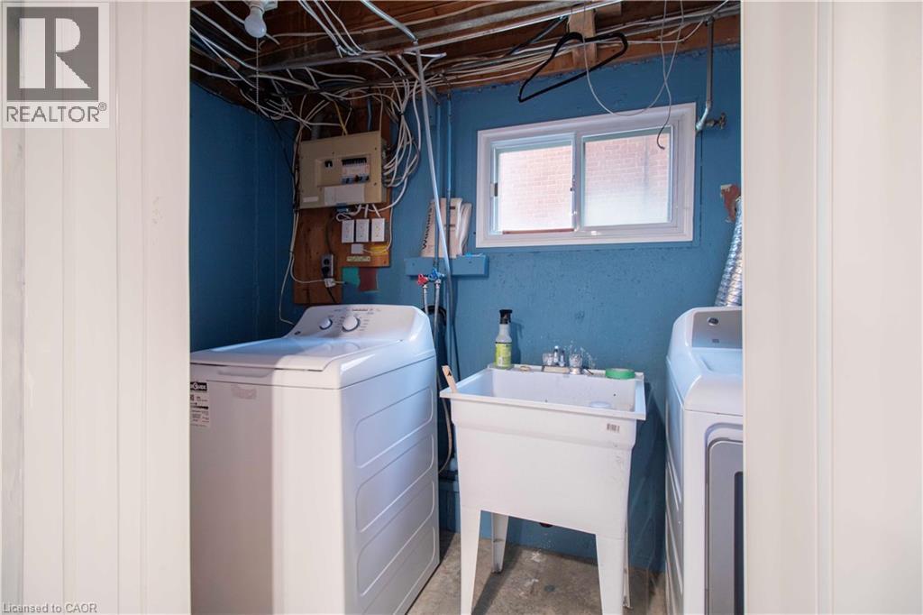 149 E 34TH Street, Hamilton, Ontario, L8V3W7 — Photo 38