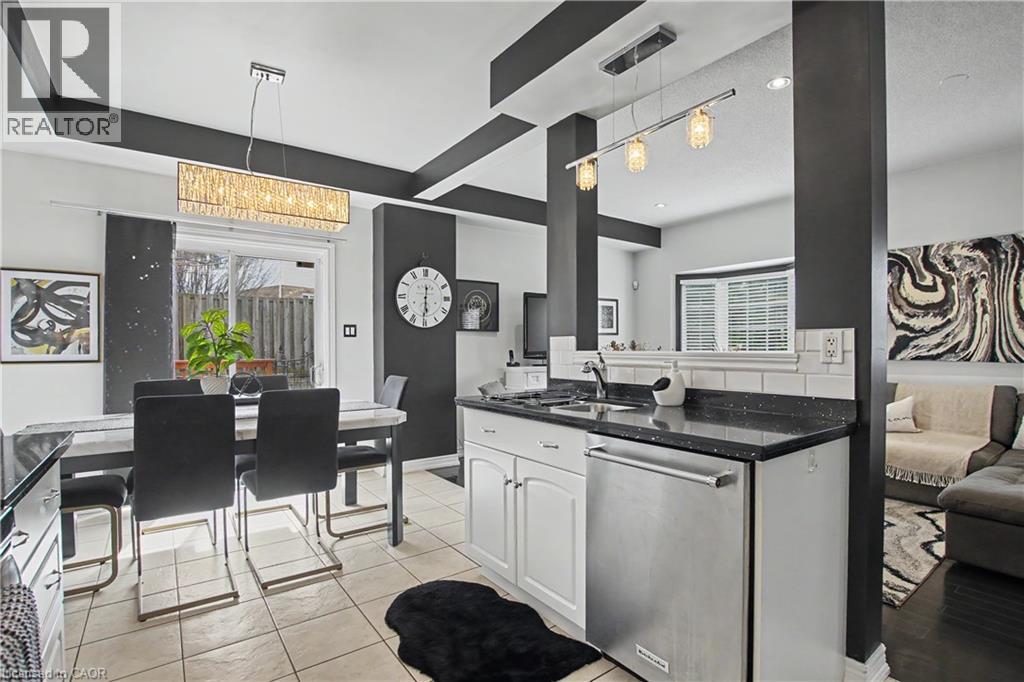 60 CLOVERLEAF Drive Unit# 31, Ancaster, Ontario, L9K1S8 — Photo 15