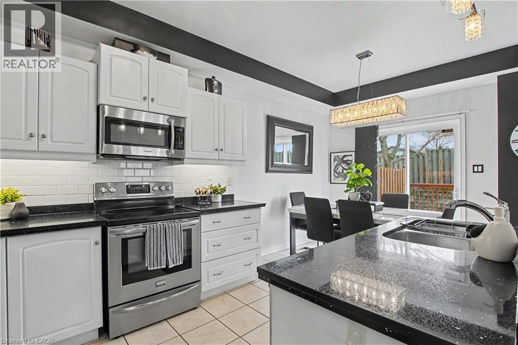 60 CLOVERLEAF Drive Unit# 31, Ancaster, Ontario, L9K1S8 — Photo 16