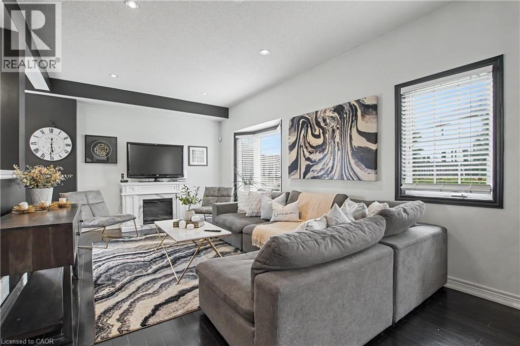 60 CLOVERLEAF Drive Unit# 31, Ancaster, Ontario, L9K1S8 — Photo 8