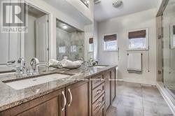 47 EDISON PLACE, Vaughan (Patterson), Ontario, L6A0N9 — Photo 2