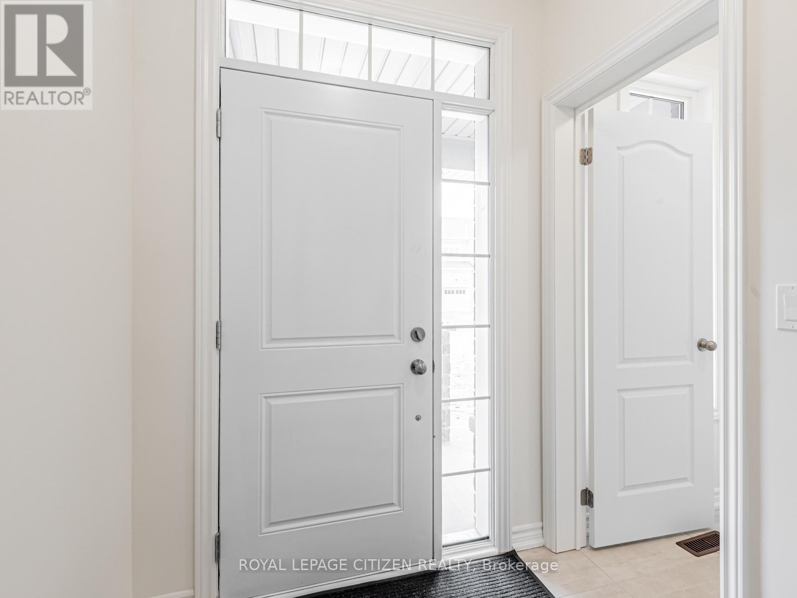 7 WAYNE ALLISON DRIVE, Georgina (Sutton & Jackson's Point), Ontario, L0E1R0 — Photo 4