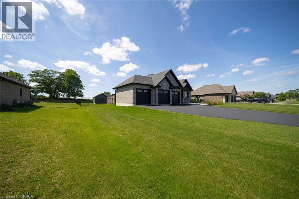 21 TEDLEY Boulevard, Brantford, Ontario, N3T0E3 — Photo 2