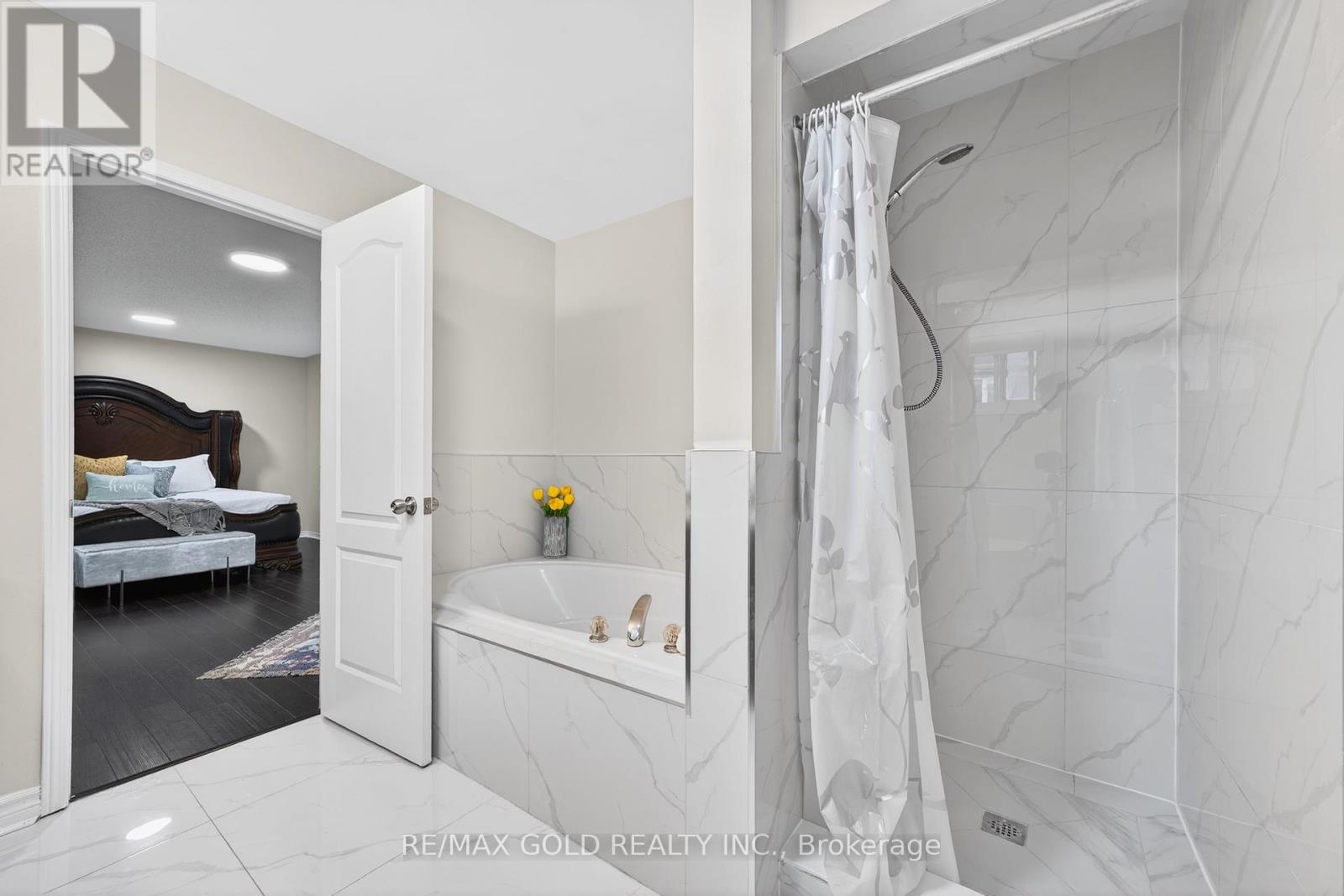 12 LINDERWOOD DRIVE, Brampton (Fletcher's Meadow), Ontario, L7A1R7 — Photo 29