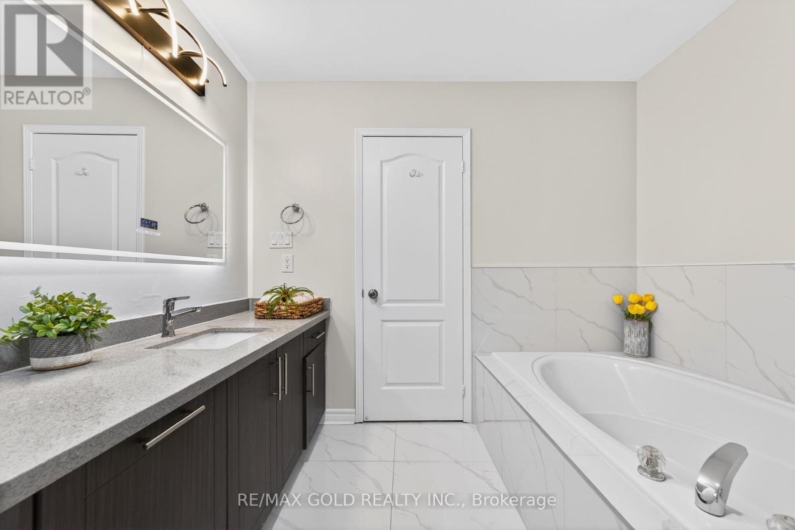 12 LINDERWOOD DRIVE, Brampton (Fletcher's Meadow), Ontario, L7A1R7 — Photo 33