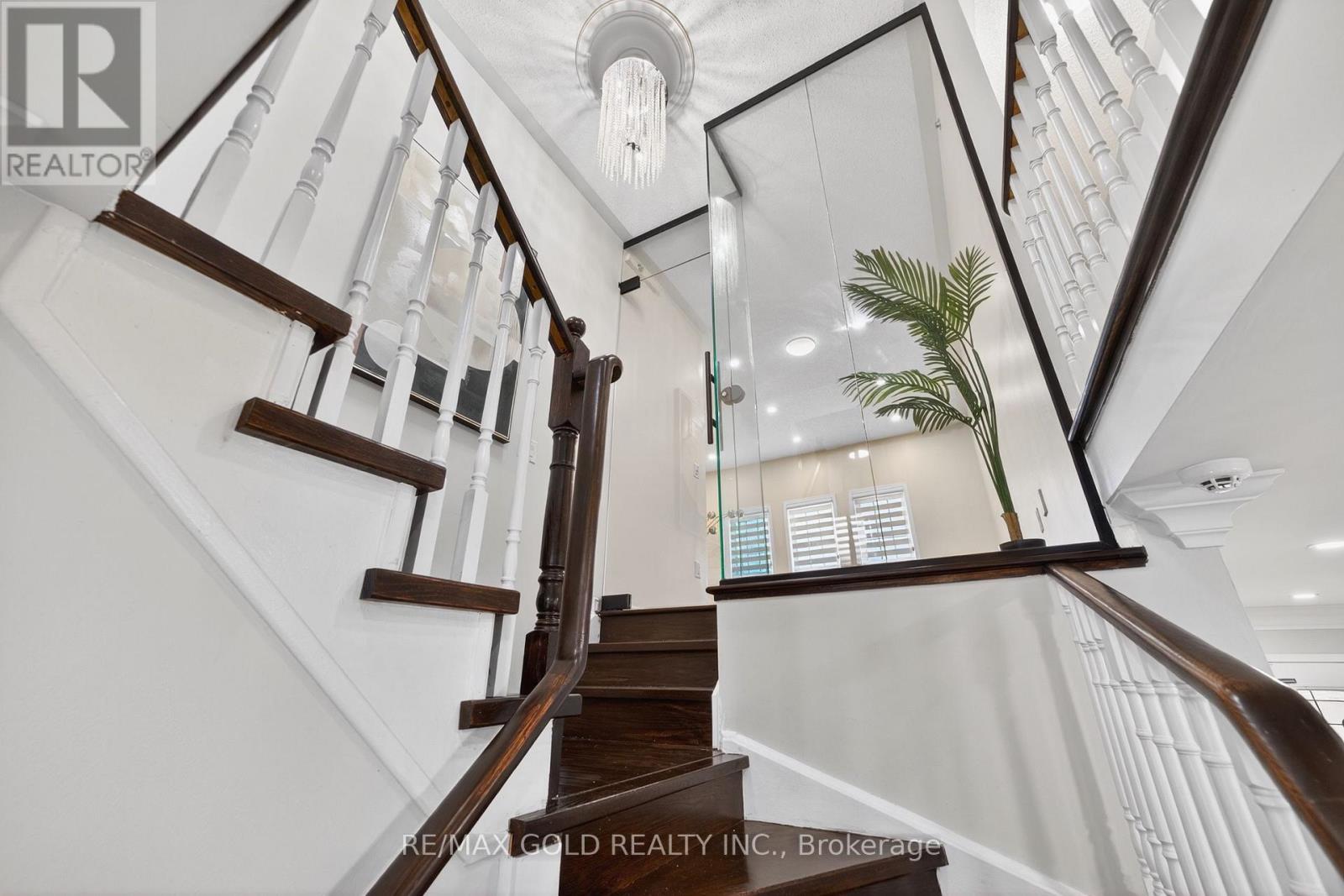 12 LINDERWOOD DRIVE, Brampton (Fletcher's Meadow), Ontario, L7A1R7 — Photo 43