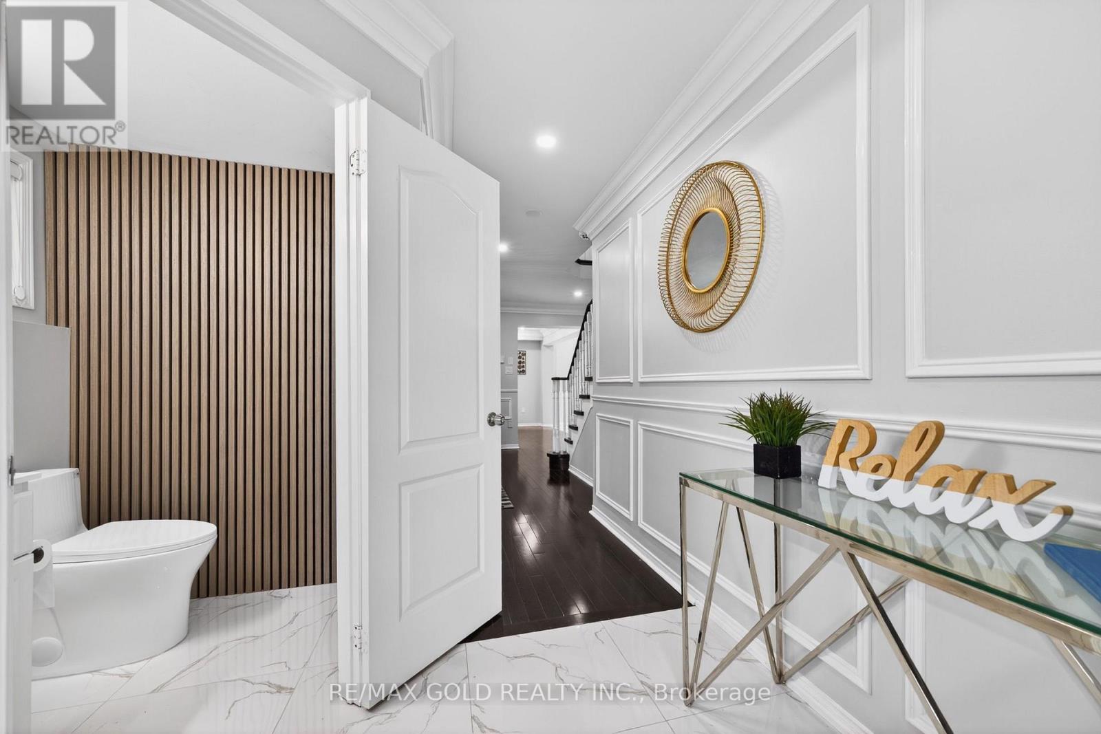 12 LINDERWOOD DRIVE, Brampton (Fletcher's Meadow), Ontario, L7A1R7 — Photo 5