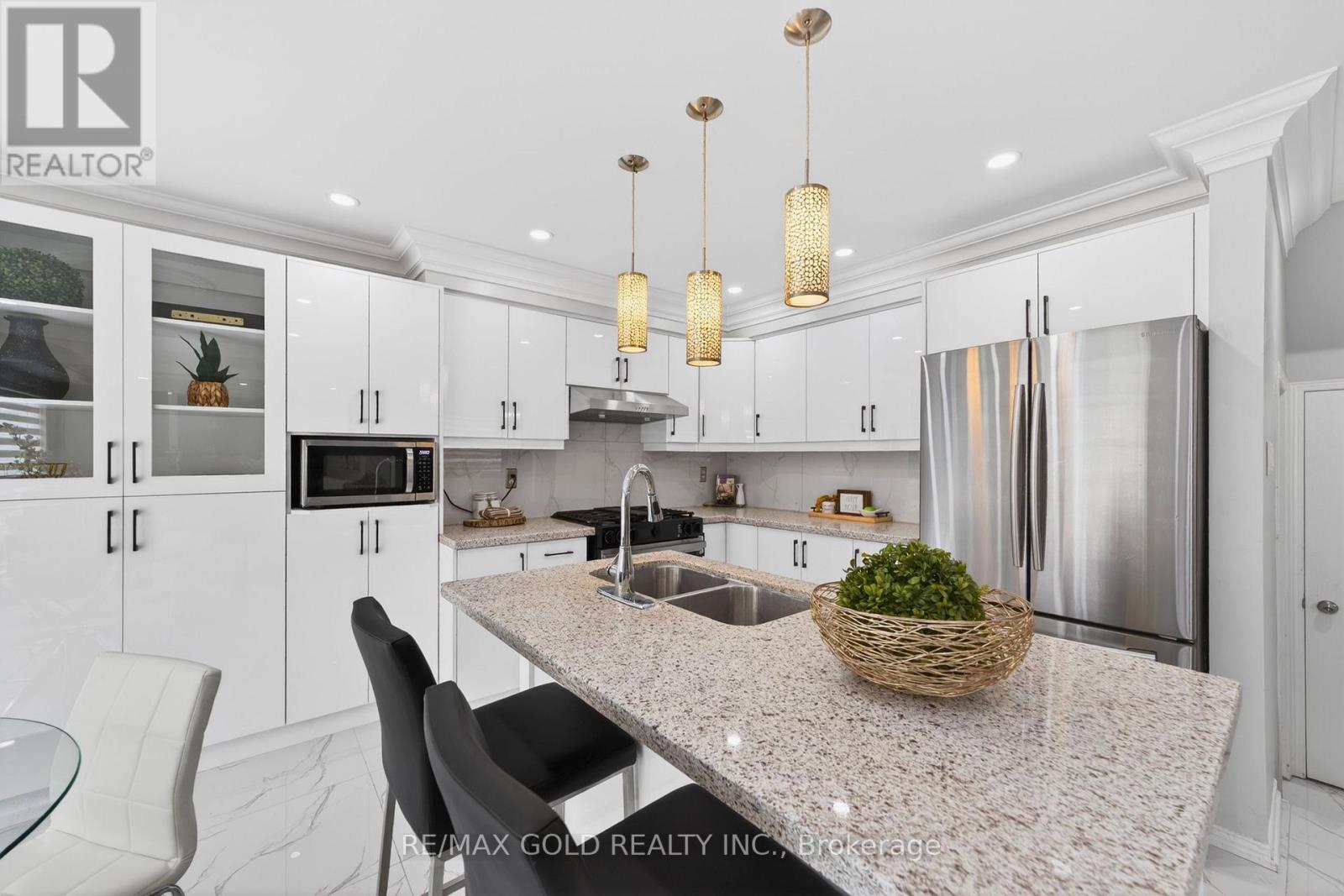 12 LINDERWOOD DRIVE, Brampton (Fletcher's Meadow), Ontario, L7A1R7 — Photo 8