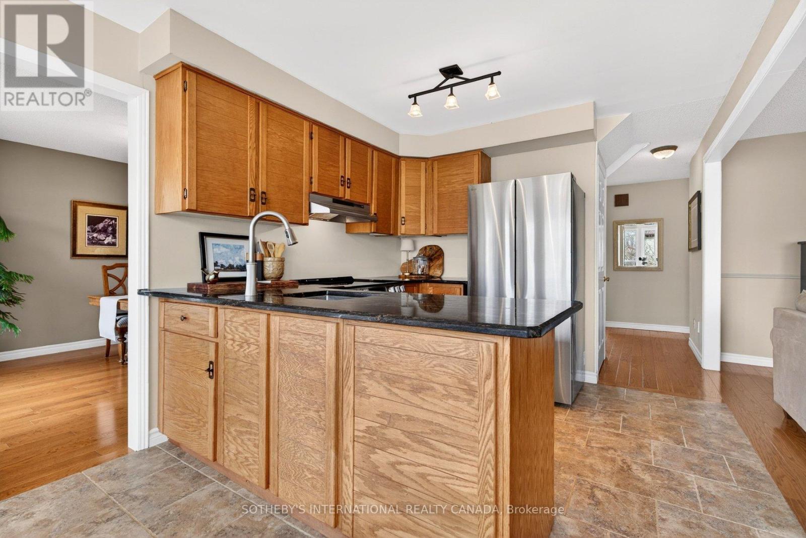 2163 WINDING WAY, Burlington (Headon), Ontario, L7M2X2 — Photo 8