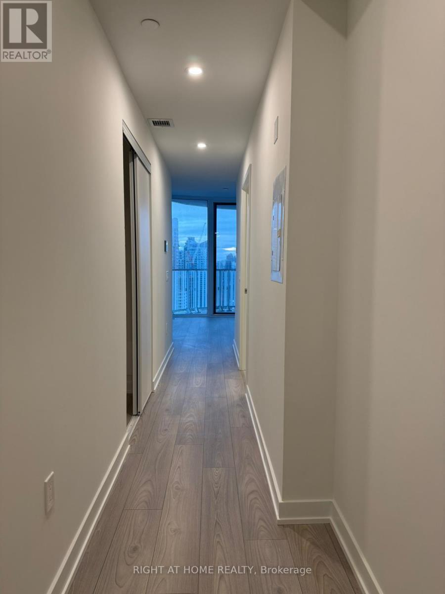 2409 - 1 FAIRVIEW ROAD, Mississauga (Mississauga Valleys), Ontario, L5A0B4 — Photo 4