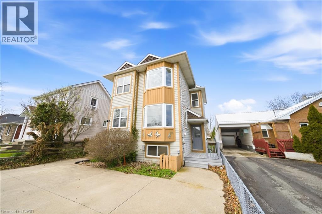 233B VINE Street, St. Catharines, Ontario, L2M4S9 — Photo 3