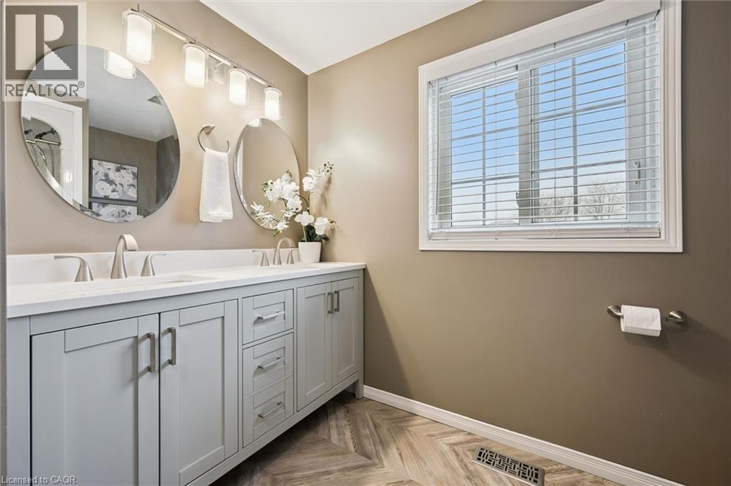 254 AUBURN Drive, Waterloo, Ontario, N2K3Z4 — Photo 18