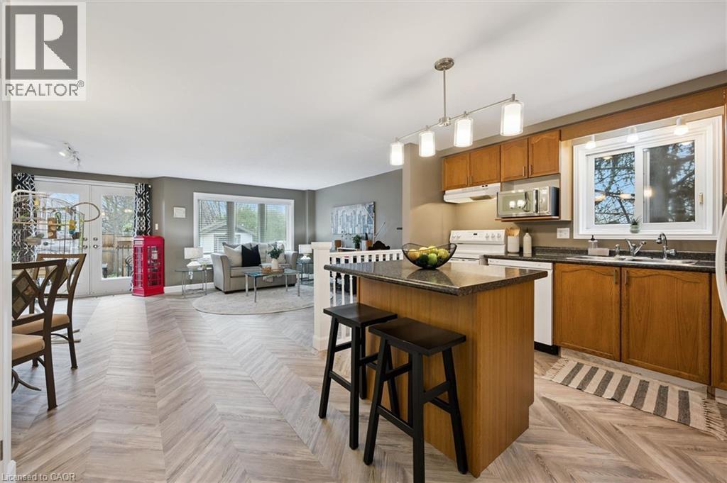 254 AUBURN Drive, Waterloo, Ontario, N2K3Z4 — Photo 3