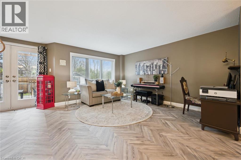 254 AUBURN Drive, Waterloo, Ontario, N2K3Z4 — Photo 5