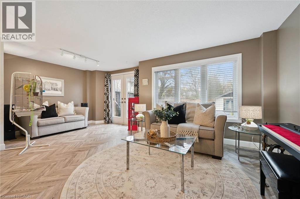 254 AUBURN Drive, Waterloo, Ontario, N2K3Z4 — Photo 8