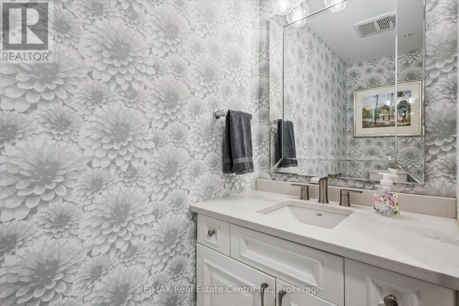 BHB - 63 ARTHUR STREET S, Guelph (Downtown), Ontario, N1E0A8 — Photo 5