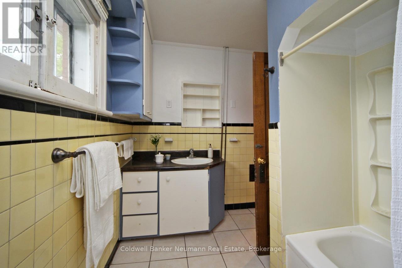 121 DUBLIN STREET N, Guelph (Downtown), Ontario, N1H4N5 — Photo 22