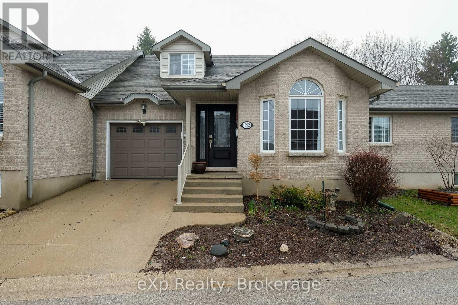 892 9TH AVENUE A E, Owen Sound, Ontario, N4K6Y6 — Photo 3