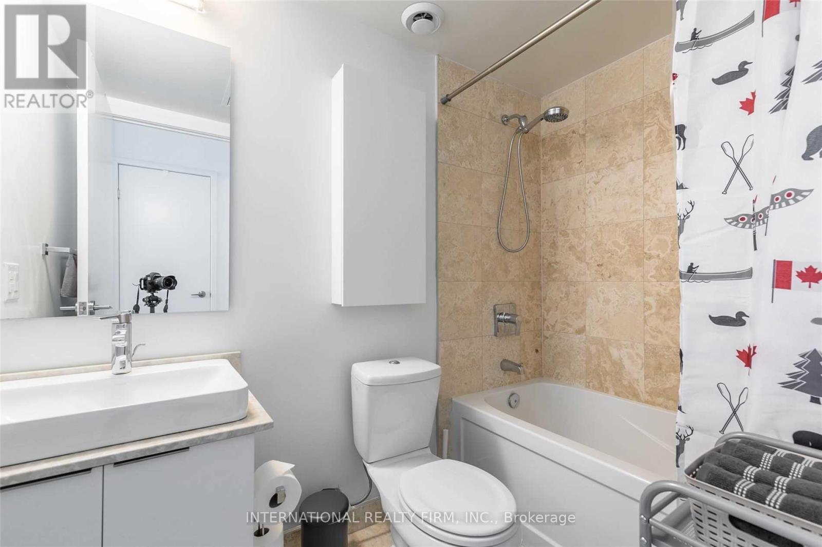 6707 - 14 YORK STREET, Toronto (Waterfront Communities), Ontario, M5J2Z2 — Photo 13