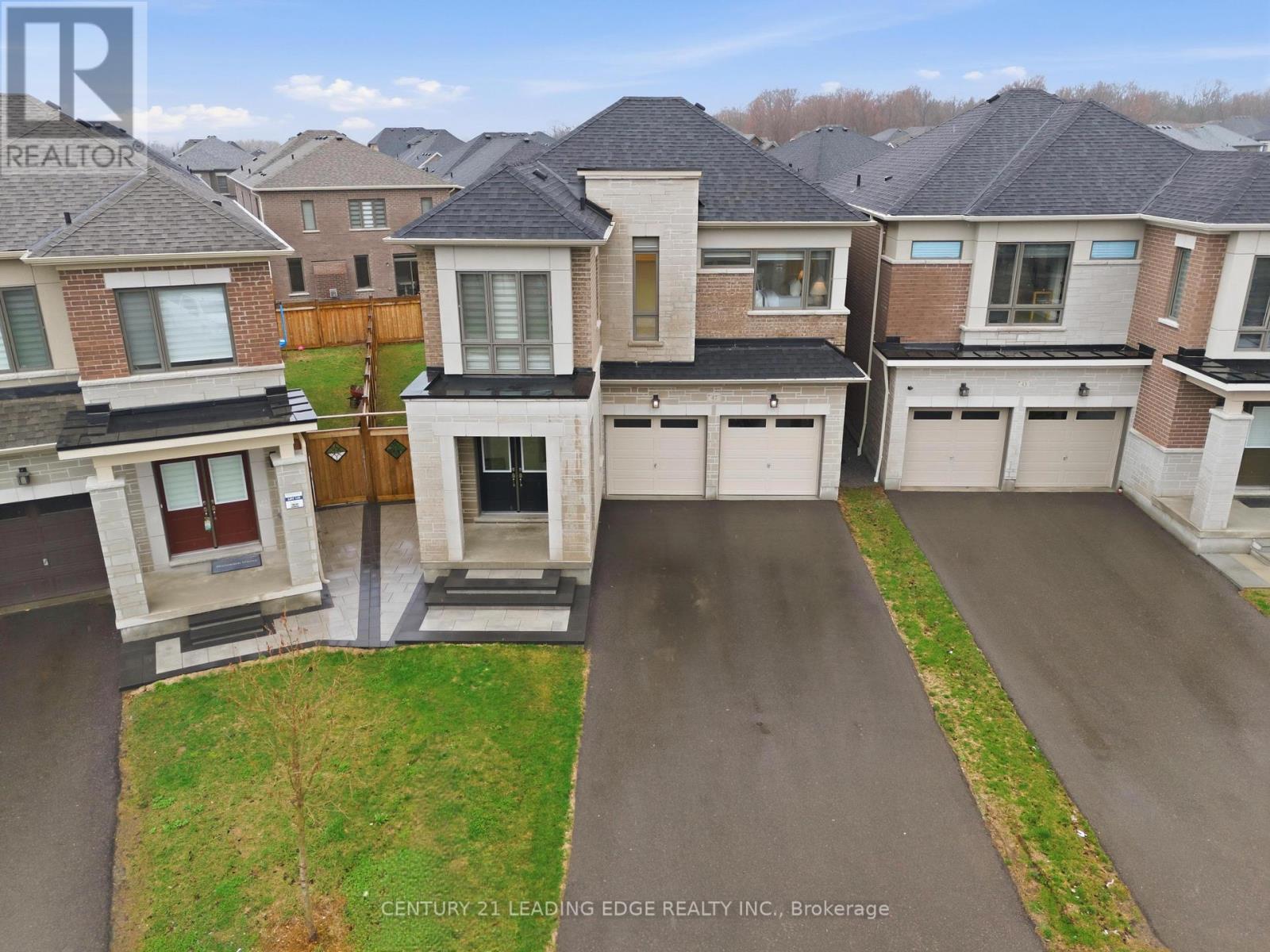 47 PRIORY DRIVE, Whitby, Ontario, L1P0L1 — Photo 3