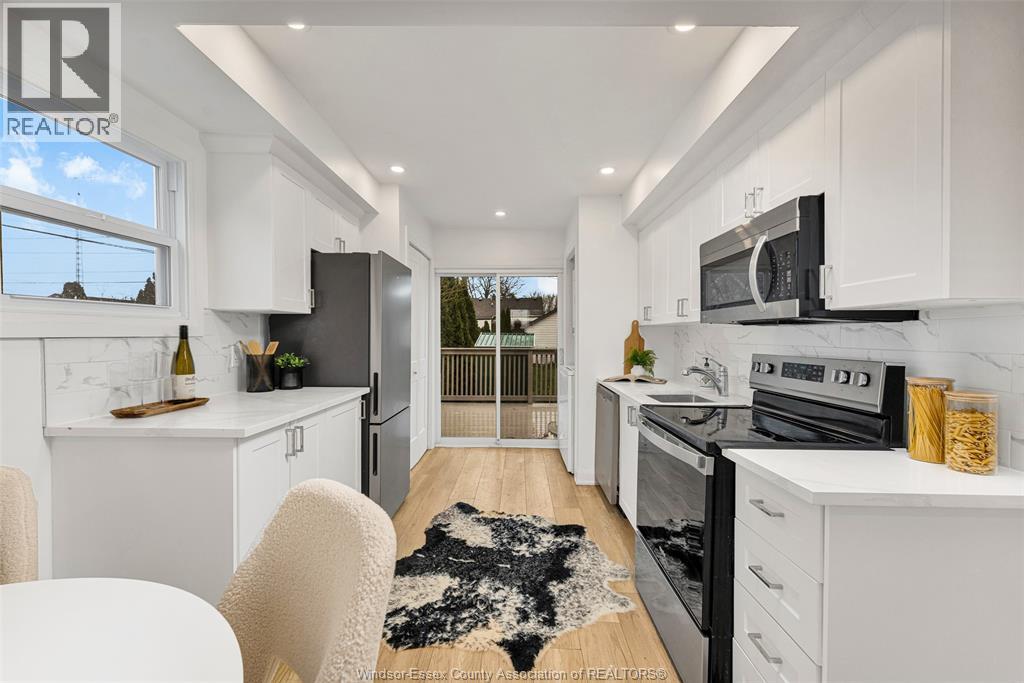 2358 LOUIS AVENUE, Windsor, Ontario, N8W2B6 — Photo 12