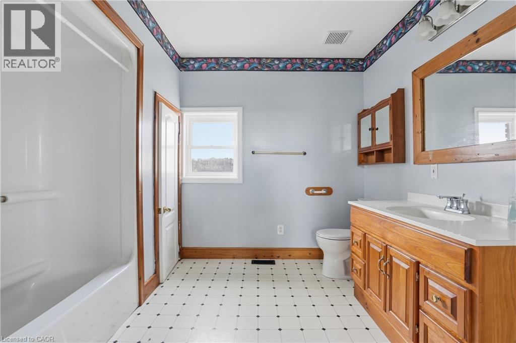 53 YOUNG Road, Dunnville, Ontario, N1A2W7 — Photo 12