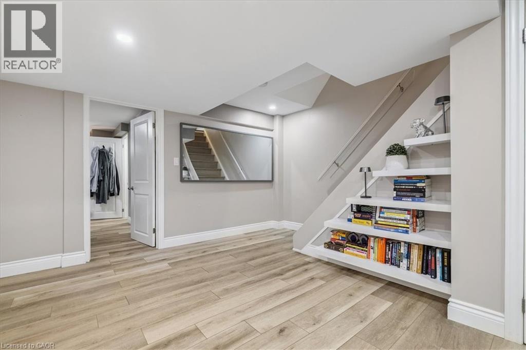 44 SUNVALE Place, Stoney Creek, Ontario, L8E4Z7 — Photo 39