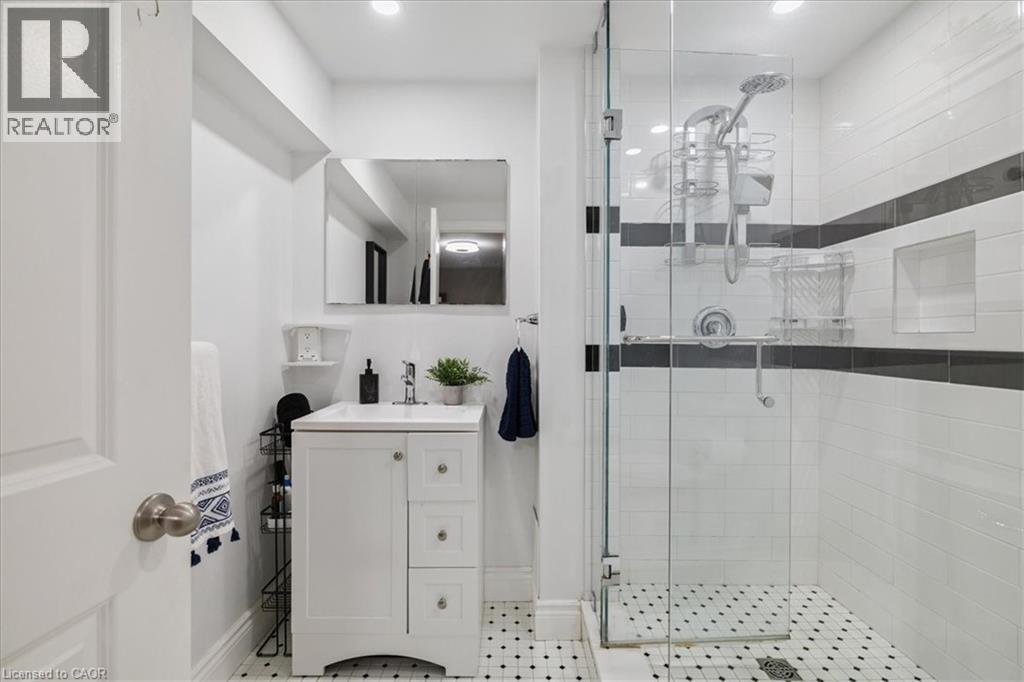 44 SUNVALE Place, Stoney Creek, Ontario, L8E4Z7 — Photo 42