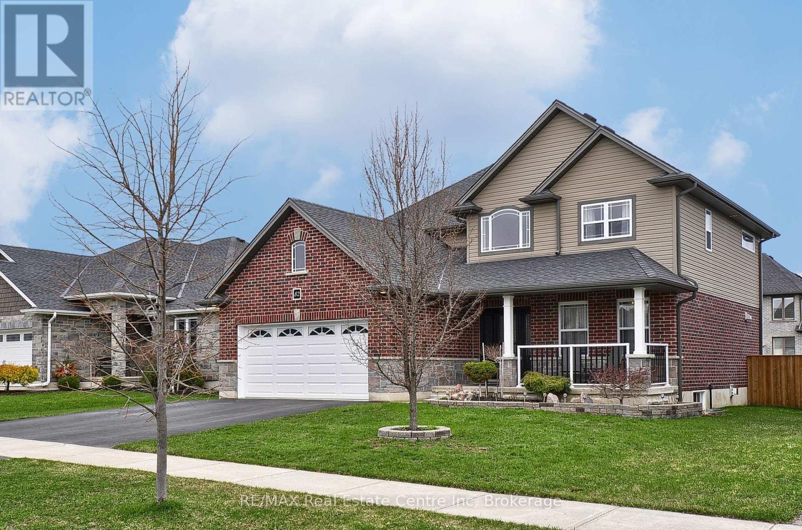 82 CURTIS STREET S, East Zorra-Tavistock (Innerkip), Ontario, N0J1M0 — Photo 2